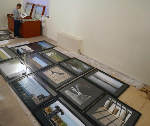 Montaje de la exposición. Escuela de Patrimonio Histórico de Nájera