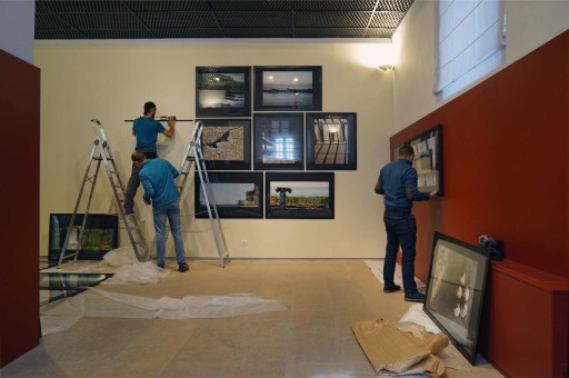 Montaje de la exposición. Escuela de Patrimonio Histórico de Nájera
