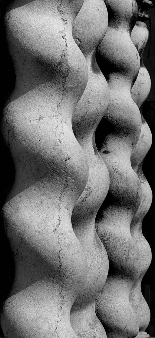 Iglesia de San Bartolomé. Benicarló. Castellón [serie “Cuerpos salomónicos”]. 2007