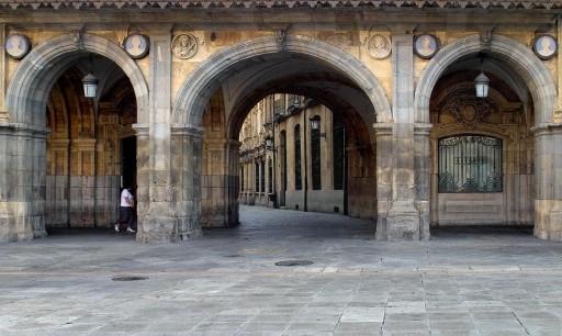 Plaza Mayor. Soportal del Ayuntamiento. 2004