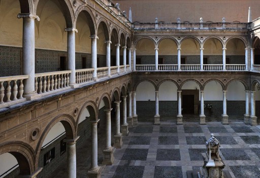 Colegio del Patriarca. Claustro